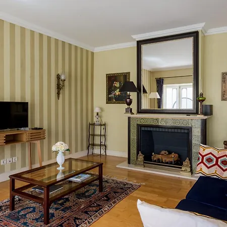 Royal Hideaway 2br Pool Retreat *