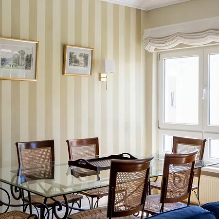 Royal Hideaway 2br Pool Retreat Apartamento Estoril