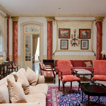 Royal Hideaway 2br Pool Retreat Estoril