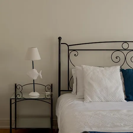 Royal Hideaway 2br Pool Retreat