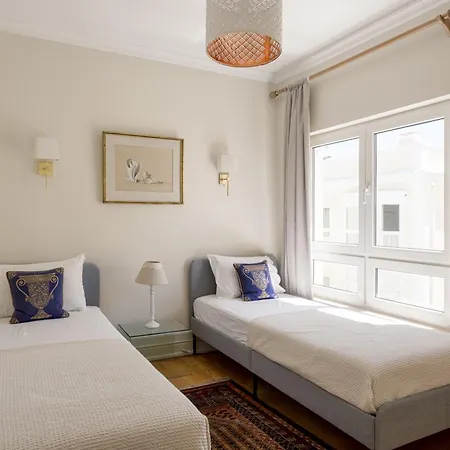 Royal Hideaway 2br Pool Retreat * Estoril