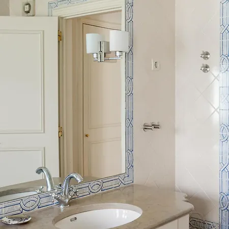 Royal Hideaway 2br Pool Retreat Apartamento