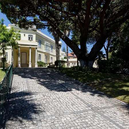 Royal Hideaway 2br Pool Retreat